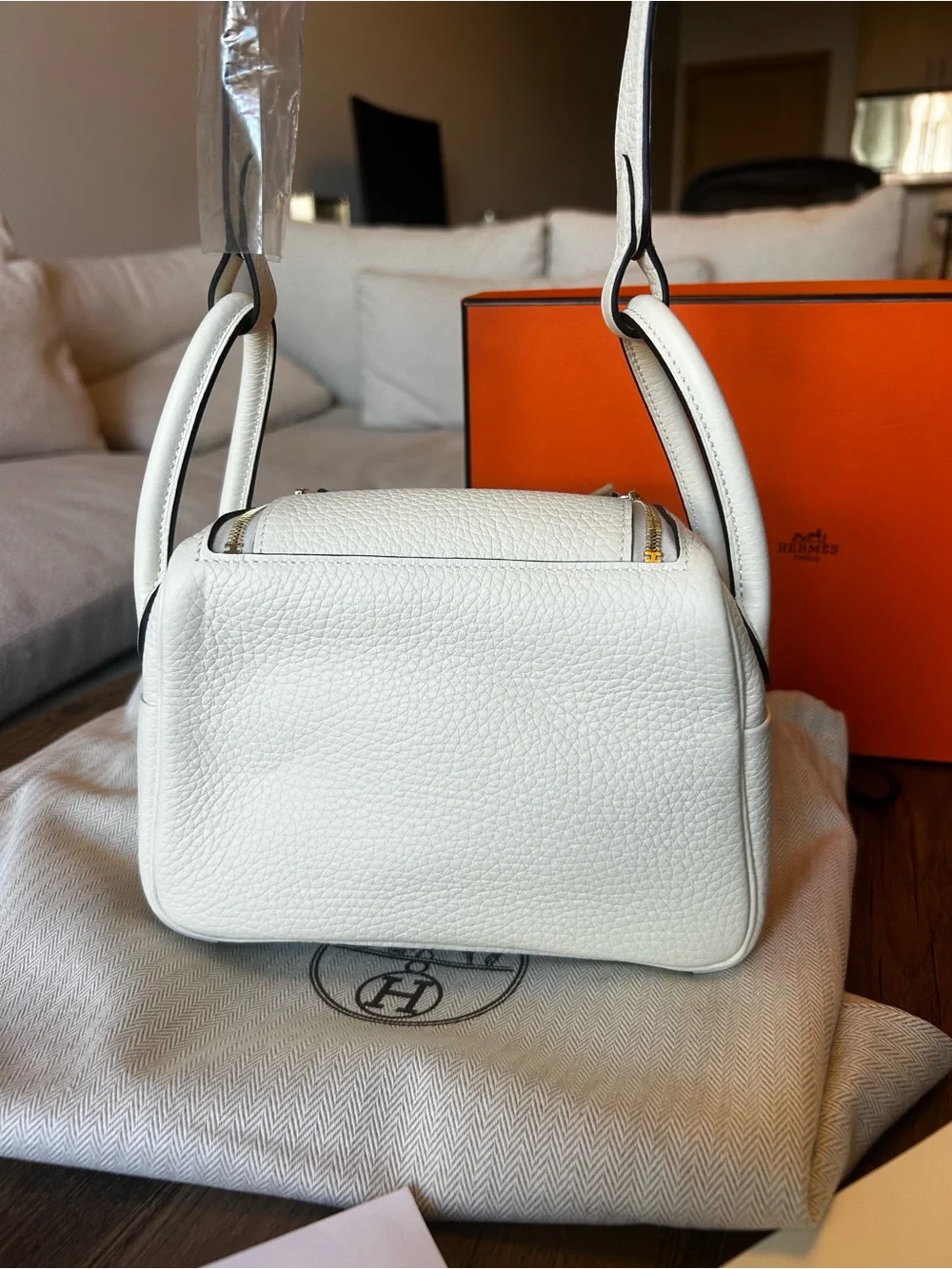 Hermès Mini Lindy - Cream Clemence Leather Gold Hardware 🤍